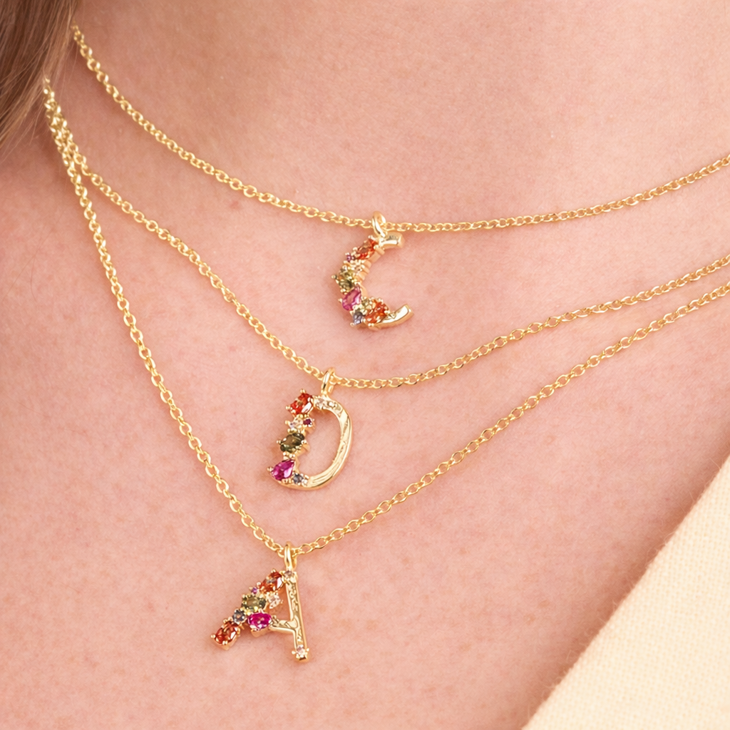 Carmela Collar Dorado con Inicial y Circonias