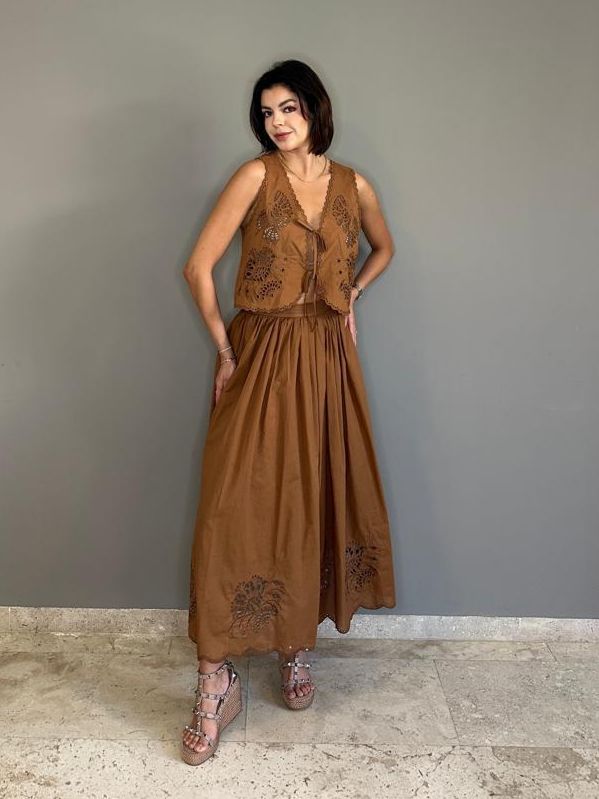 Conjunto Falda encaje Miou Muse camel