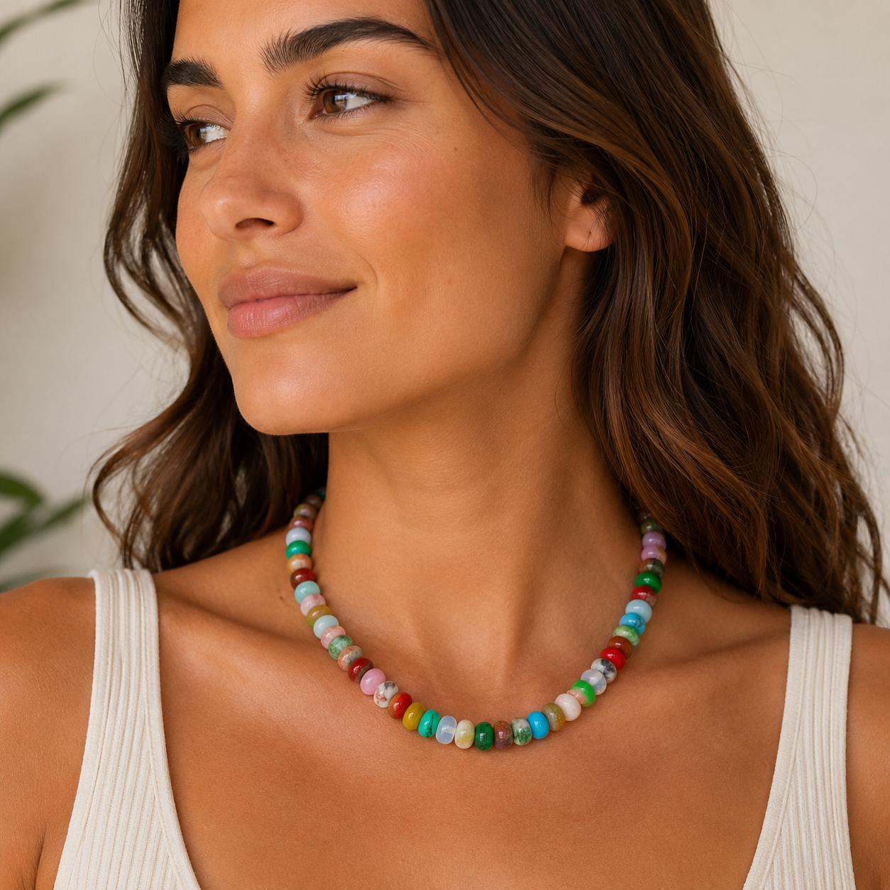 Collar Bolitas piedra natural colores