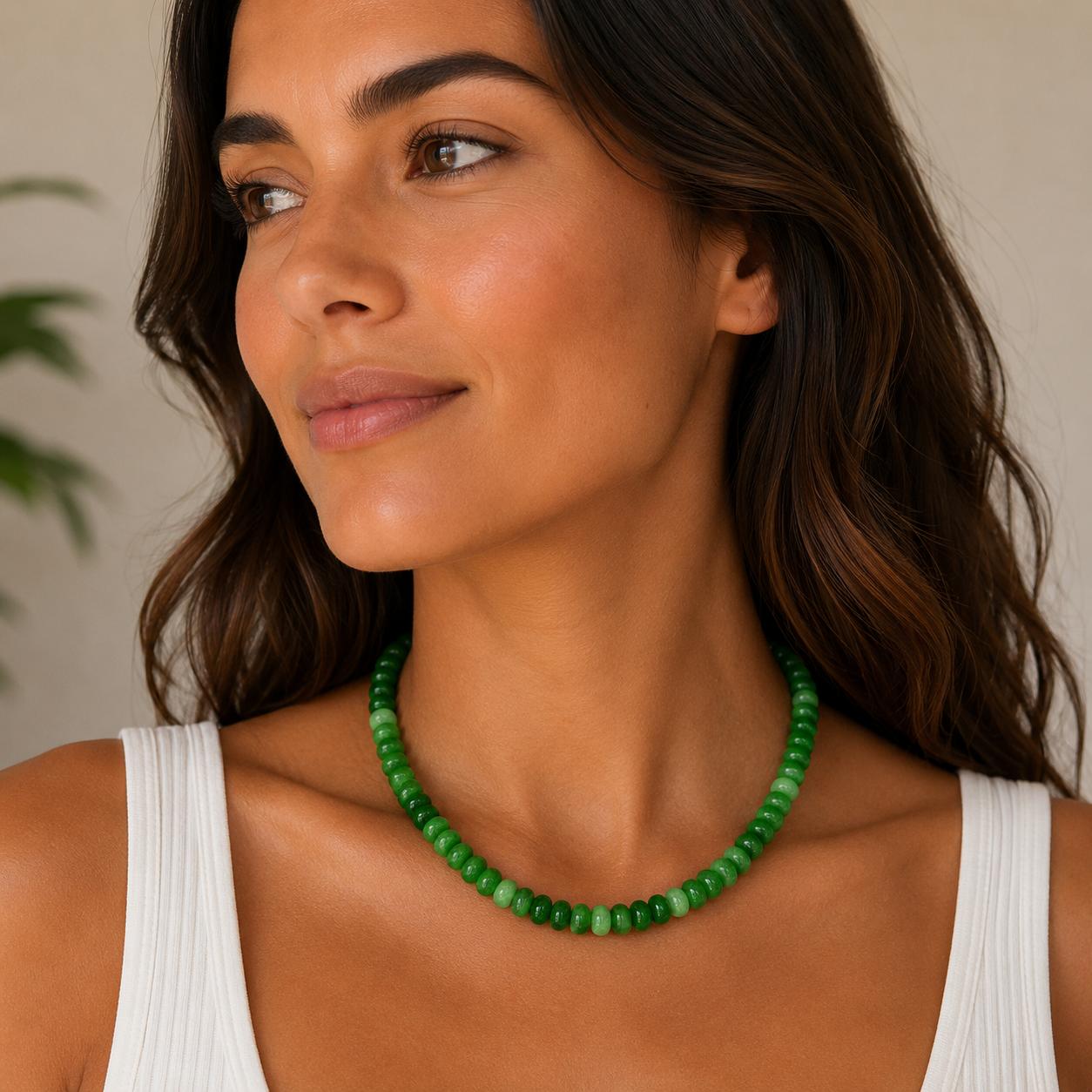 Collar Bolitas piedra natural colores